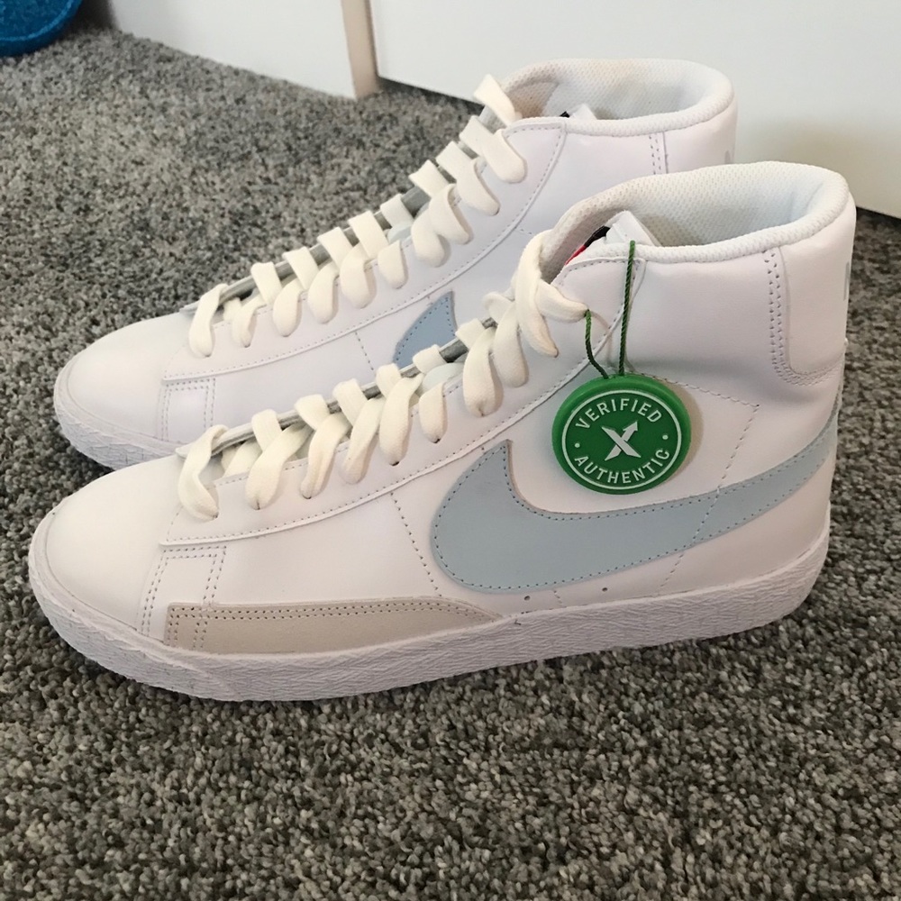 NWT nike blazer mid 77’s celestine blue!!